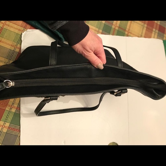 Kriziapoi Handbag - Picture 6 of 11